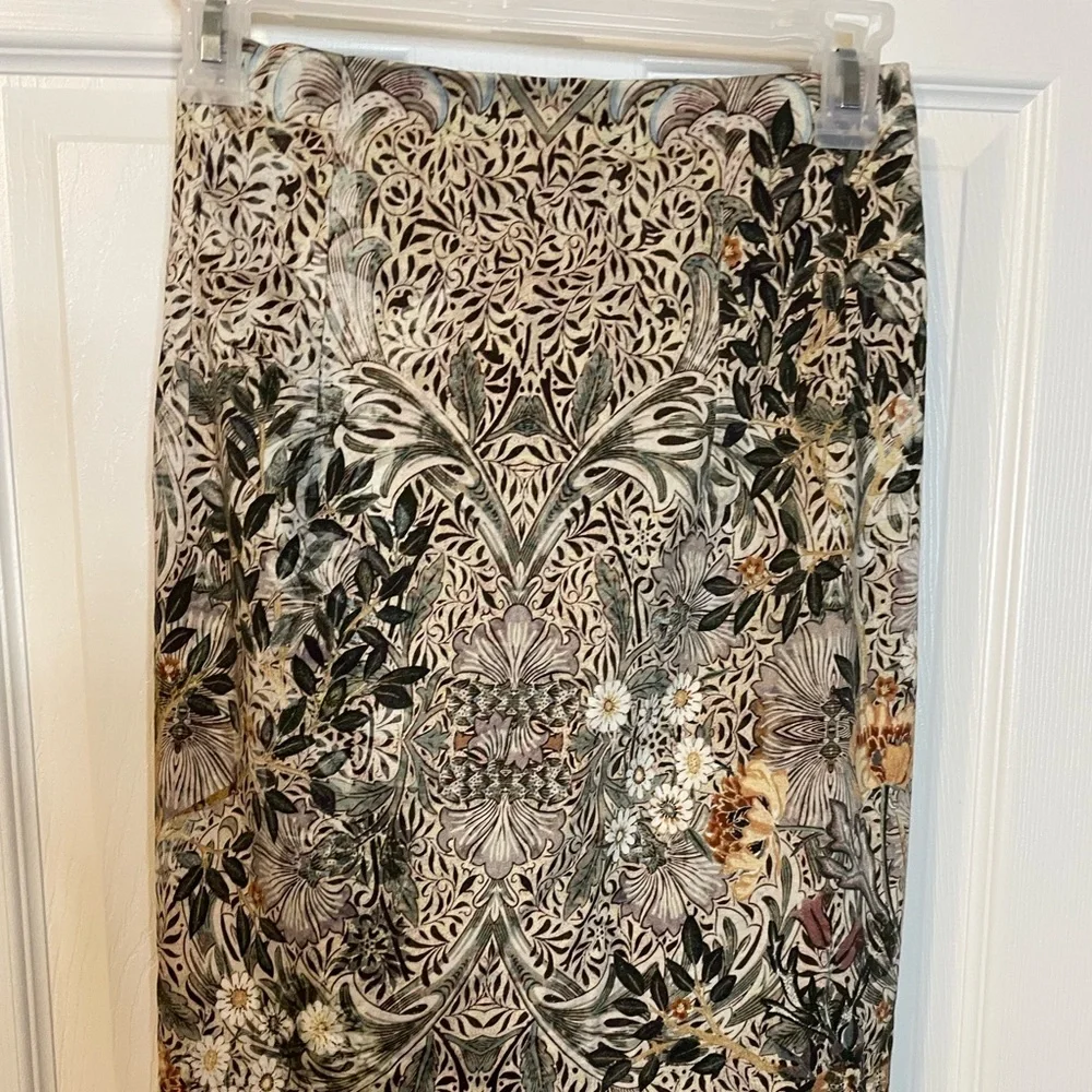 MNG Suit neutral colored floral pattern pencil skirt w/ zipper sz 2 - Picture 2 of 11